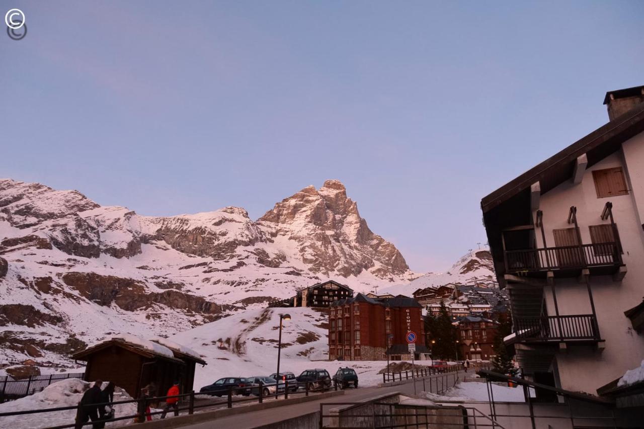 Breuil Cervinia Near Funicular Apartment With Private Garage Bagian luar foto